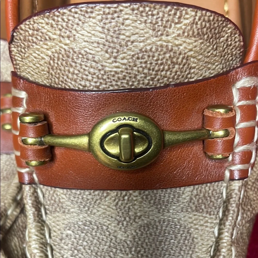 Coach Women's Beige Loafers 6.5 37 - Picture 9 of 10